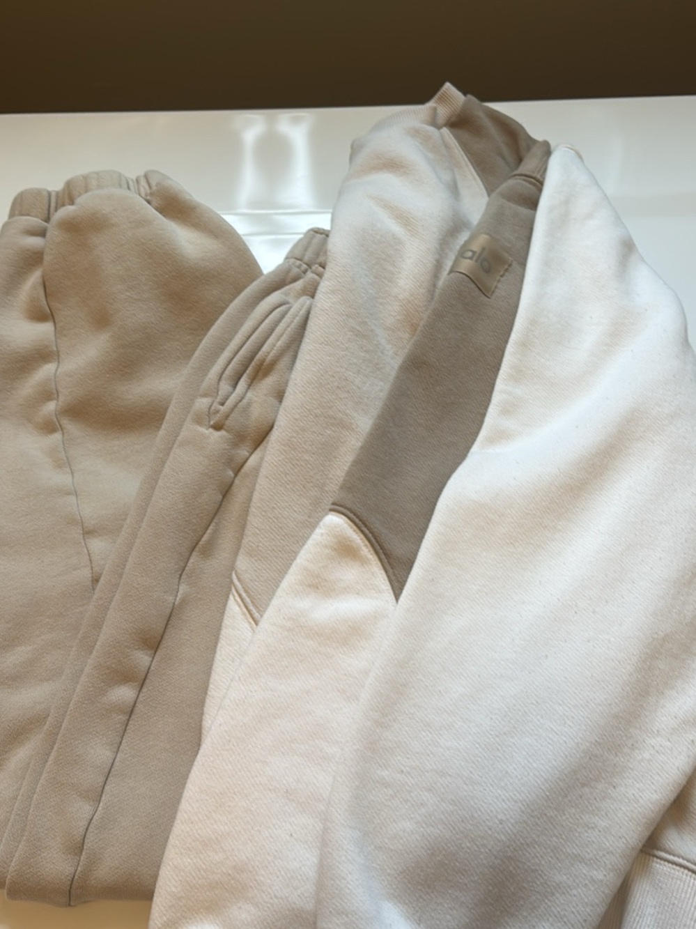 Alo make waves XXSCrewneck Sweater in Beige and Cream + Lululemon size S jogger